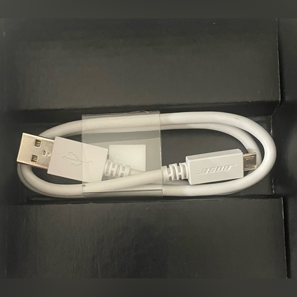 NWOT Bose SoundLink Micro: Small Portable Bluetooth Speaker (Waterproof), Blue - Picture 3 of 4